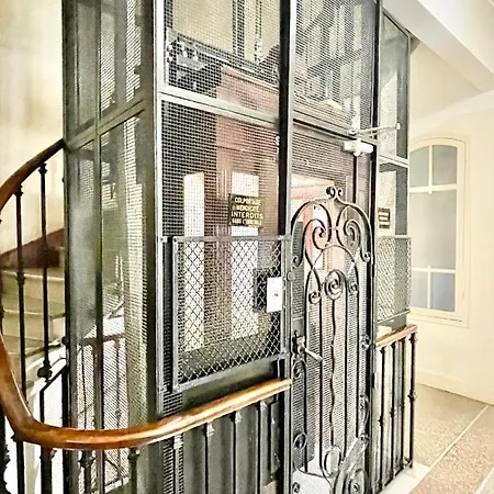 Shakespeare Apartment *